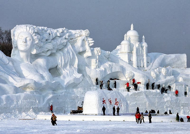 The Largest Snow Sculpture